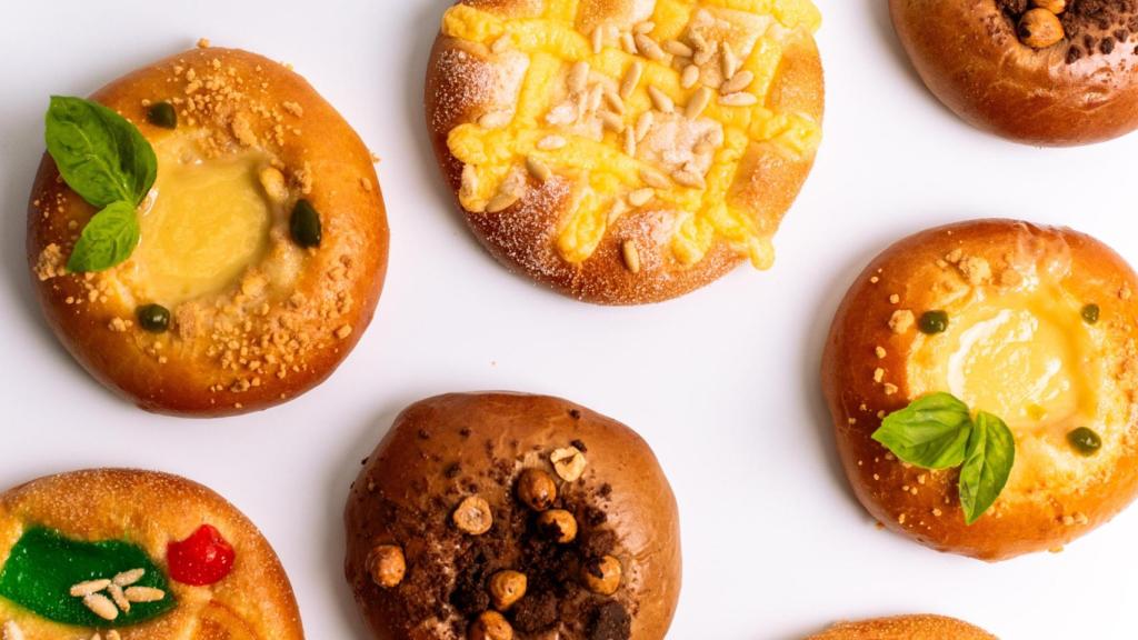 Cocas de Sant Joan de la pastelería Brunells de Barcelona