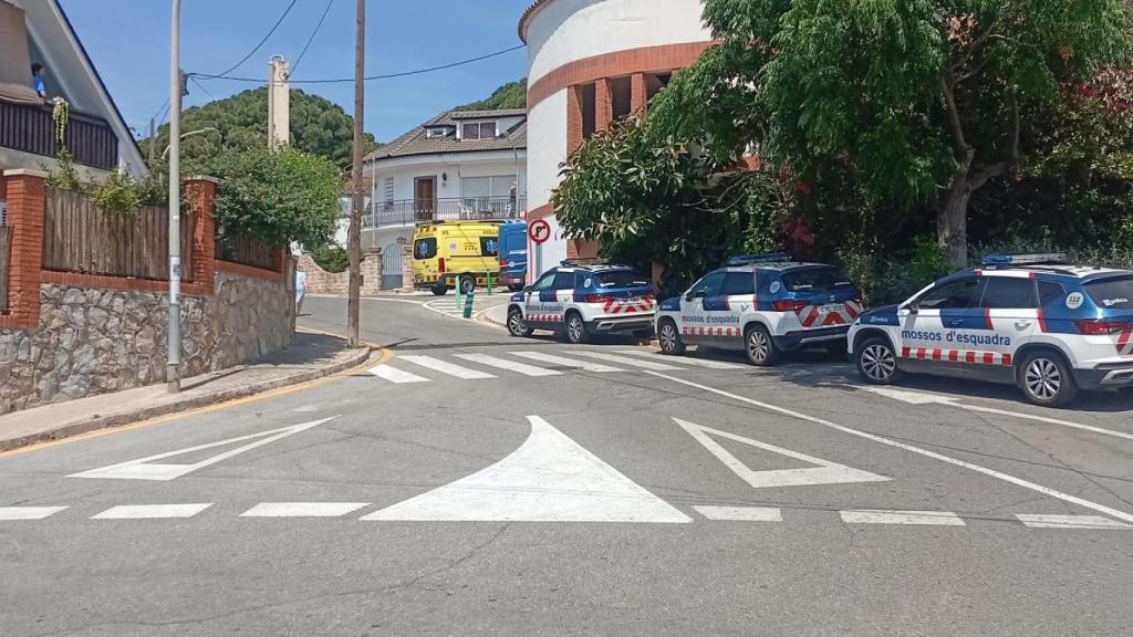 Imagen durante el desalojo del Casino de Albarrosa