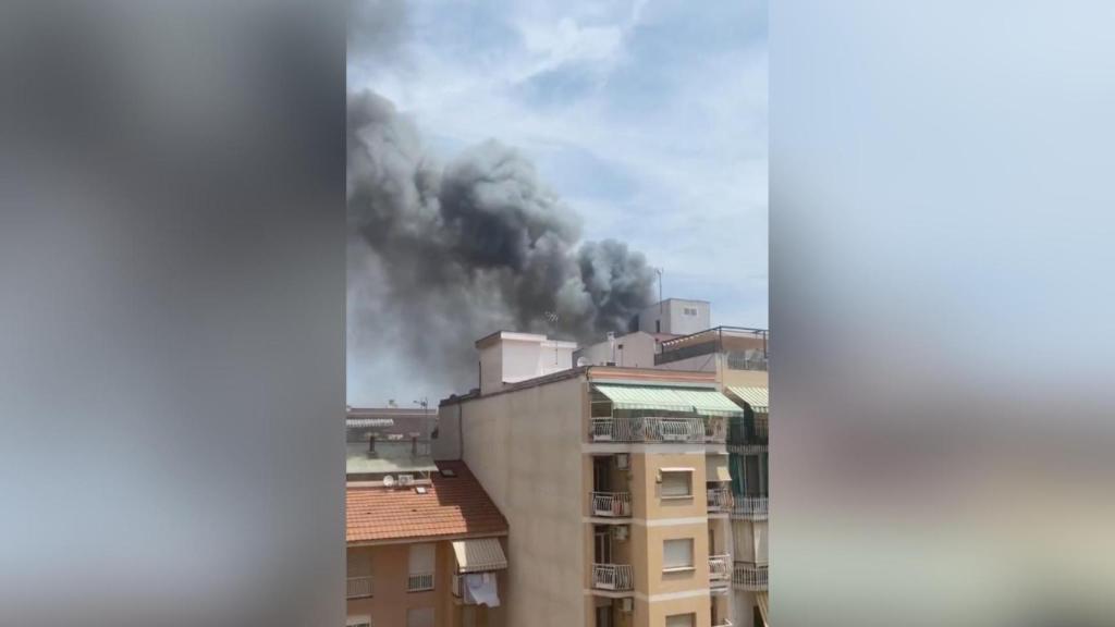 Un incendio en un edificio del Camp de l’Arpa