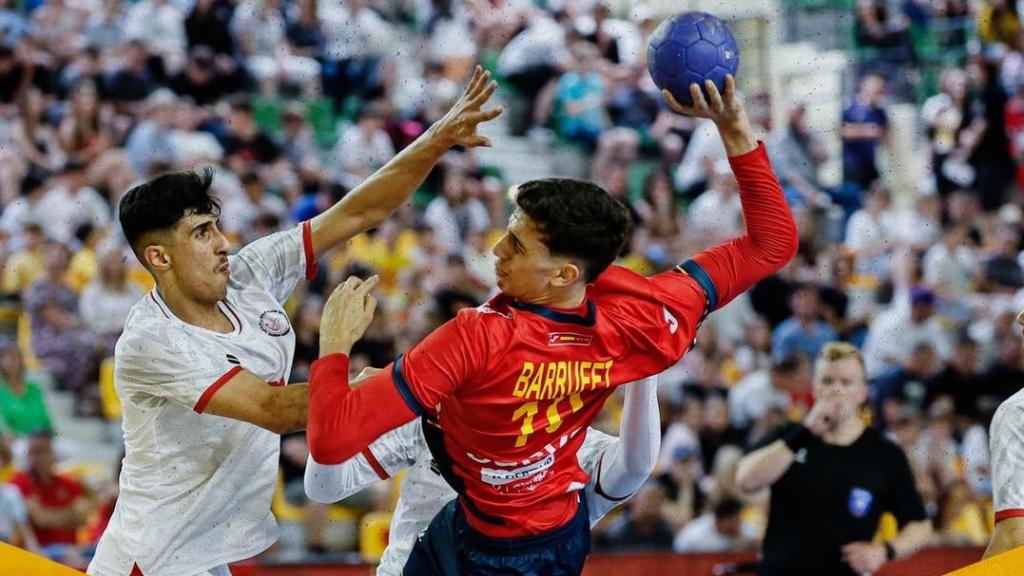 Ian Barrufet durante la goleada de España sub-21 contra Baréin en el Mundial