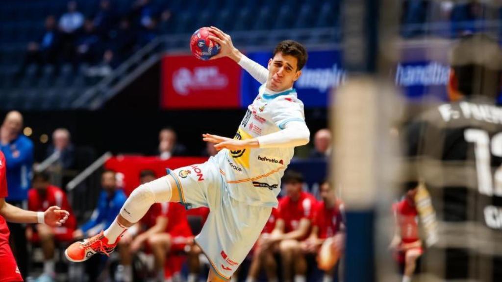 Ian Barrufet, en un partido de la selección española durante el Mundial sub-21