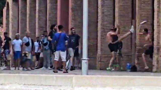 Pelea entre usuarios del centro en Nou Barris