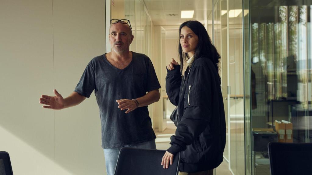 Pau Freixas dirige a Milena Smit