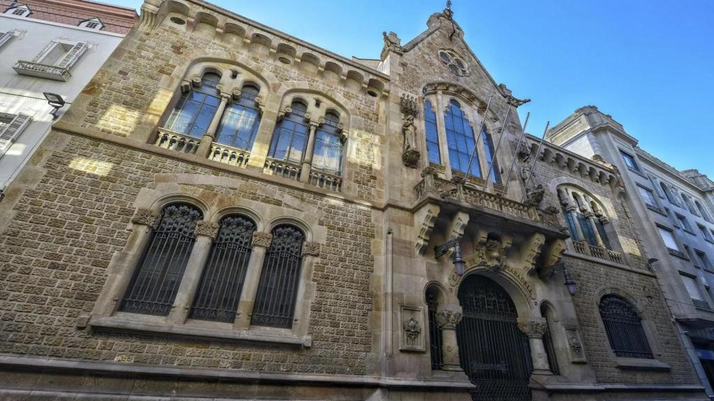 Se alquila este conocido palacete modernista de Barcelona, la Caixa d'Estalvis Sabadell