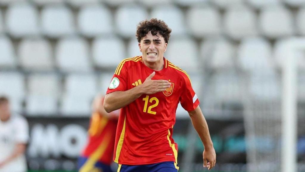 Jan Virgili celebra su gol en las semifinales del Europeo sub-19