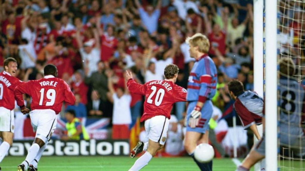 Los jugadores del United celebran la vitoria ante el Bayern en la final de la Champions de 1999