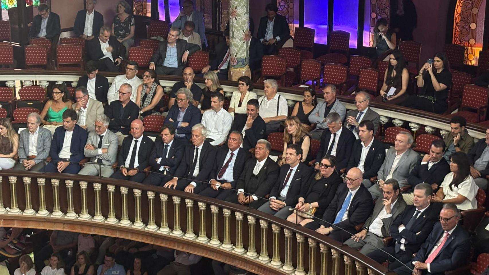 La junta directiva del Barça, presente en el Palau de la Música para la culminación del vídeo podcast 'La Llotja del 125'