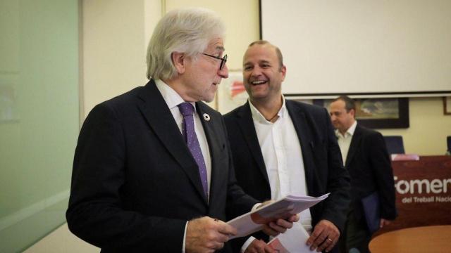 El presidente de Foment del Treball, Josep Sánchez Llibre, junto al presidente de APCE, Xavier Vilajoana