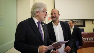 El presidente de Foment del Treball, Josep Sánchez Llibre, junto al presidente de APCE, Xavier Vilajoana