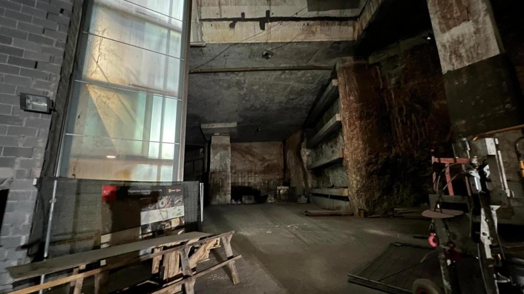 Los trabajos avanzan en el interior de la estación del metro de Barcelona en Lesseps