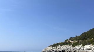 La cala Vallcarca, ideal para disfrutar con perros a 30 minutos de Barcelona