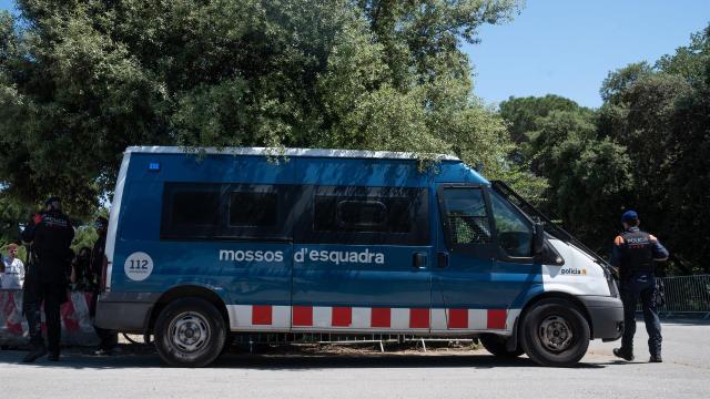 Un furgón de los Mossos d'Esquadra en Barcelona