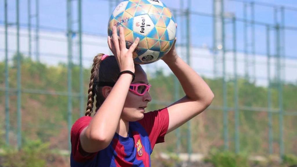 Noa Jimenez en un partido en las categorías inferiores del FC Barcelona
