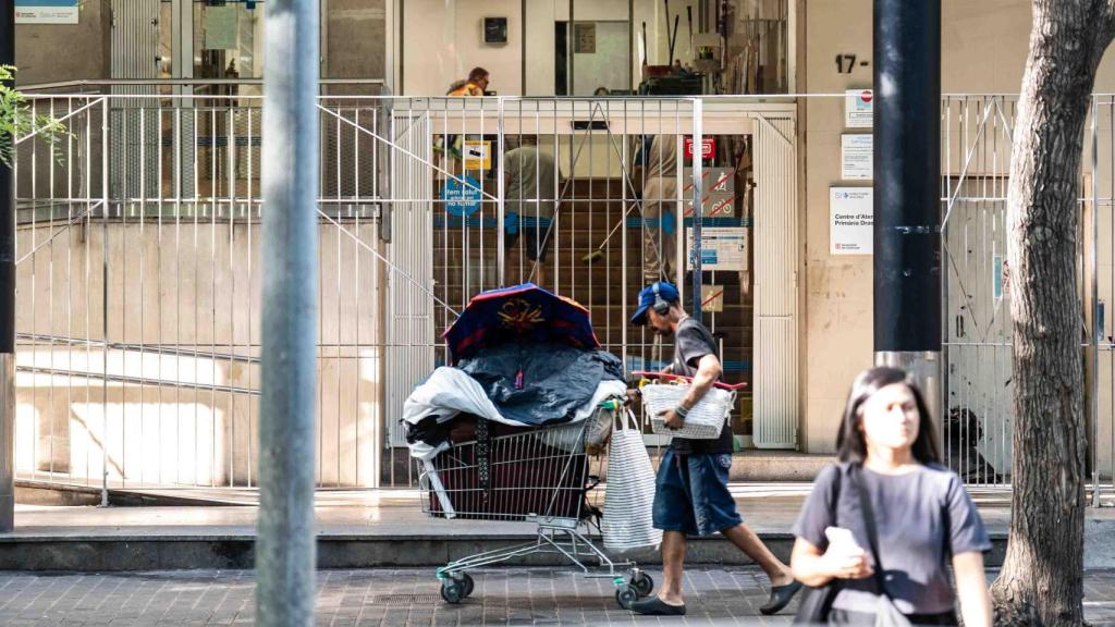 El CAP de pediatría ubicado al lado de la centro de atención sociosanitaria de Drassanes