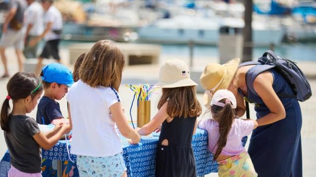Vuelve a Barcelona el plan gratis para niños con talleres y juegos frente al mar: solo este sábado