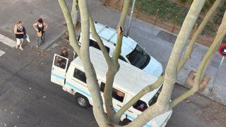 El vendedor ambulante en el barrio de Sant Roc