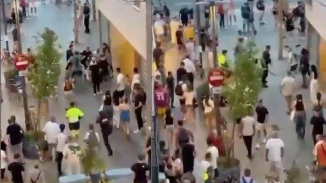 VÍDEOS | Vecinos y delincuentes se enfrentan otra vez en La Barceloneta: decenas de personas se agreden en plena calle