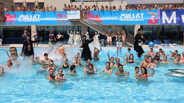 Más de 110.000 personas se mojan por las personas con esclerosis múltiple este domingo