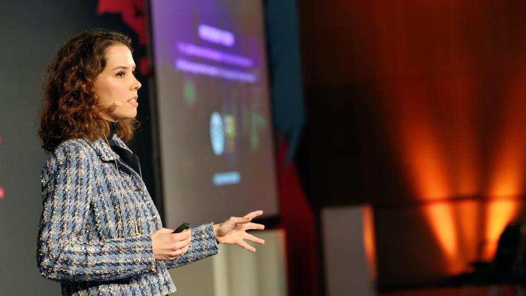 Elena Valls, durante una conferencia, en representación del Barça