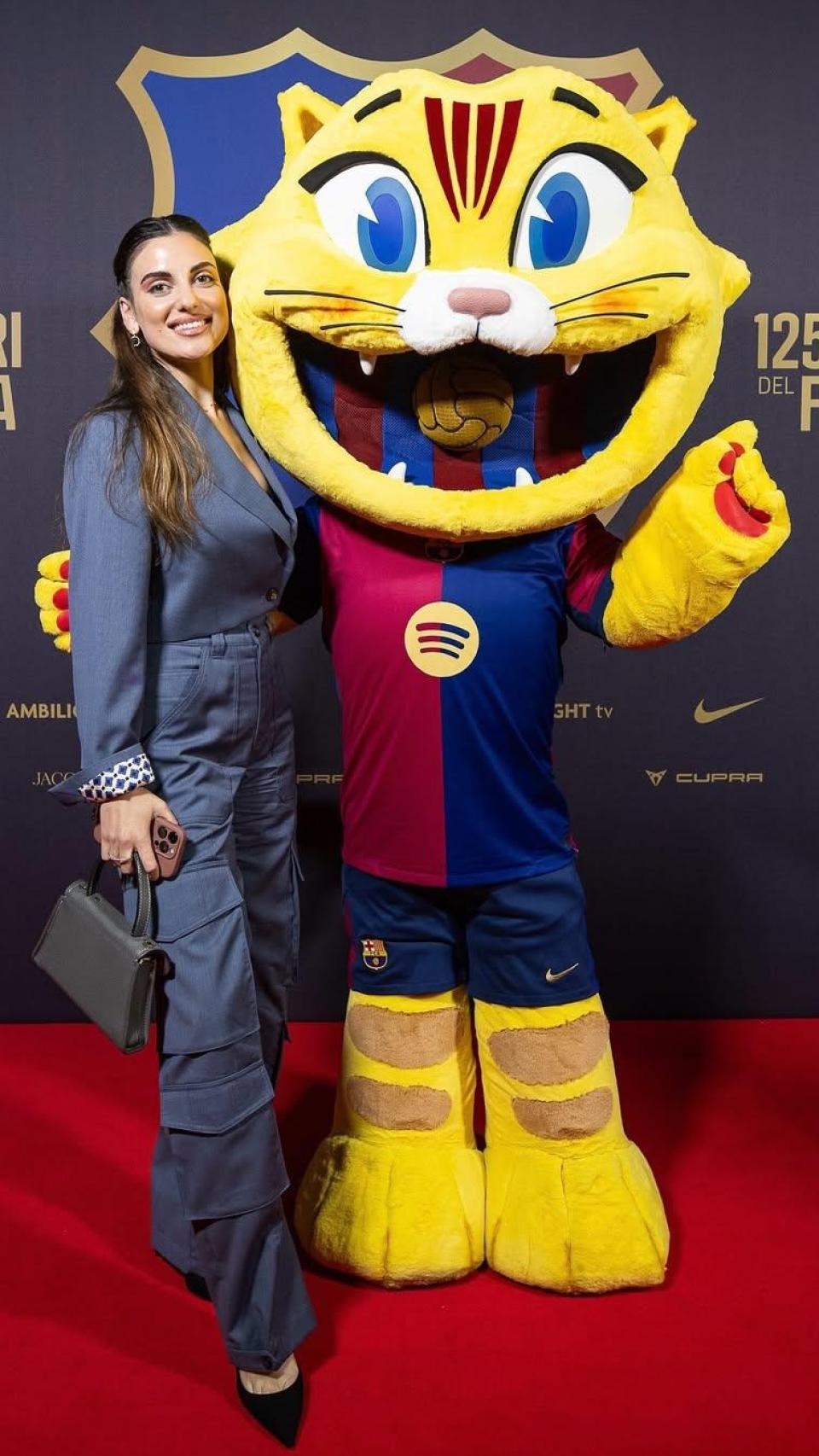 Paloma Mikadze, directora de Barça Identity, en la Gala del 125 Aniversario del club, junto a CAT