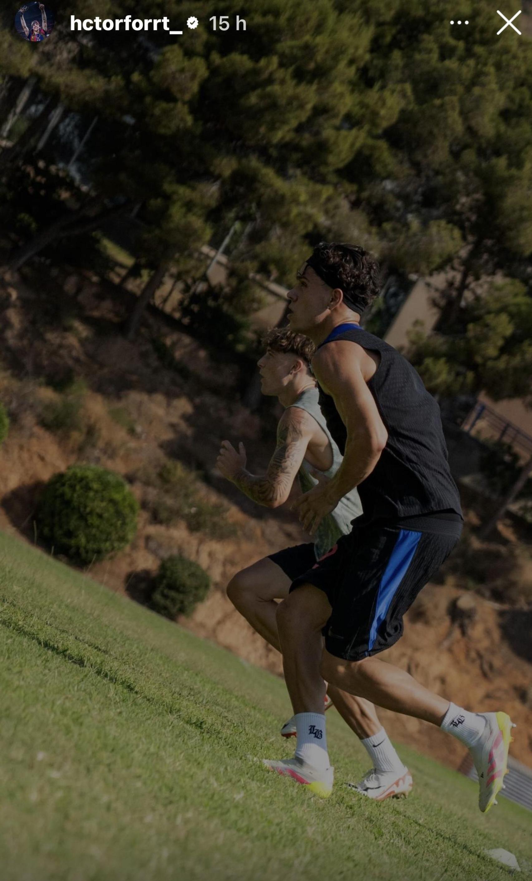 Héctor Fort se entrena con sus amigos antes de empezar la pretemporada con el Barça (1)