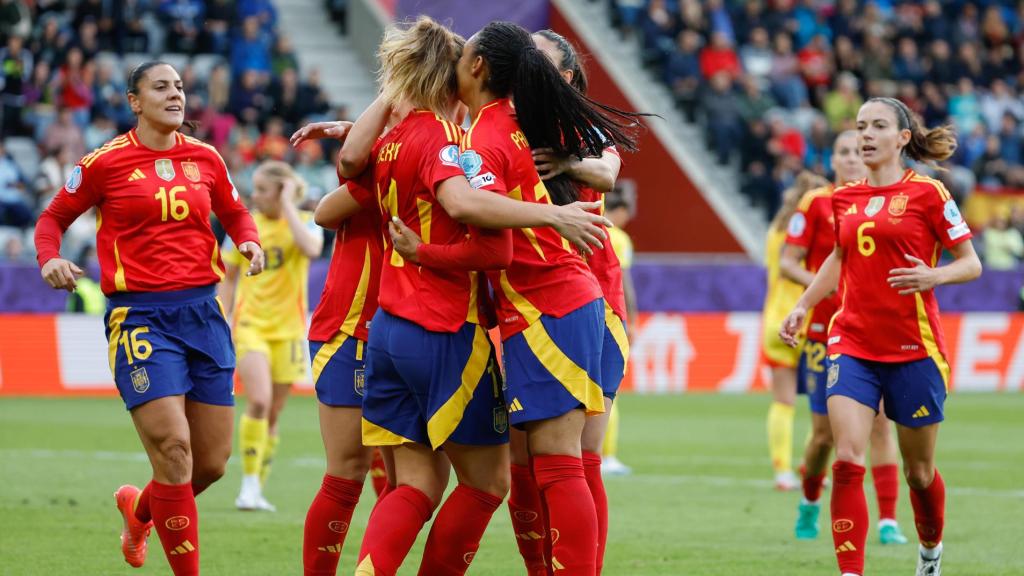Las jugadoras de la selección española celebran uno de los goles ante Bélgica en la Eurocopa femenina