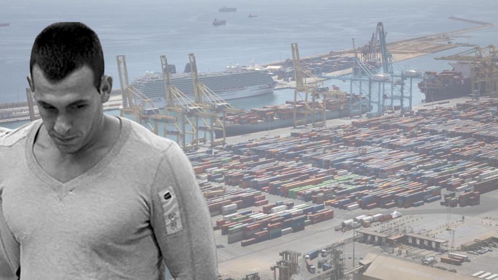 Valentín Moreno con el puerto de Barcelona de fondo