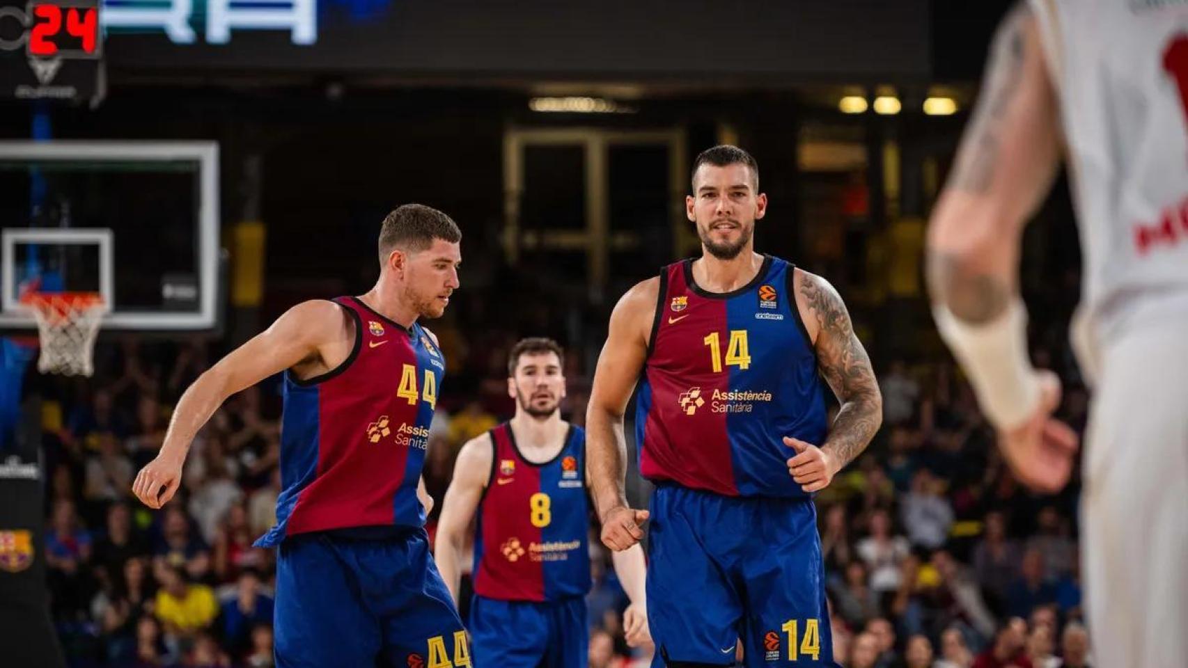 Joel Parra, Darío Brizuela y Willy Hernangómez en un partido contra el Monaco