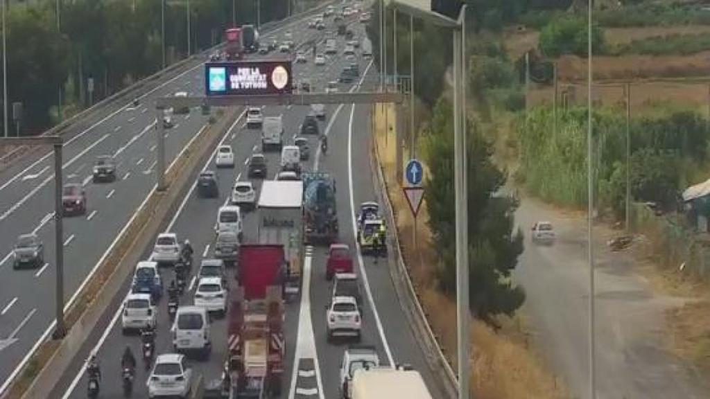 Retenciones en la A-2 por un accidente, en Barcelona