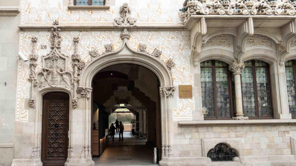 Entrada al Palau Macaya