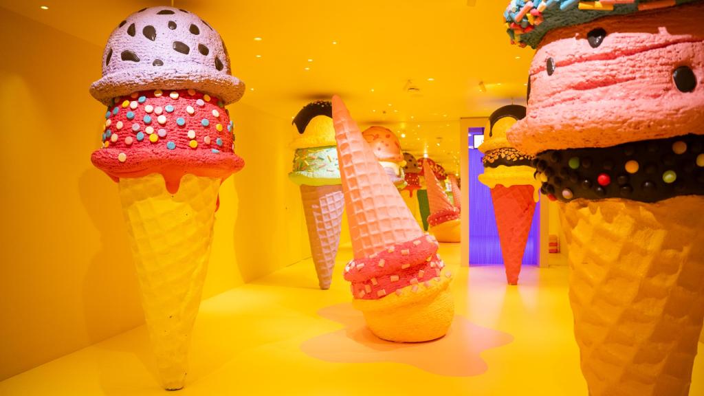 Sala interactiva con helados gigantes de House of Candy