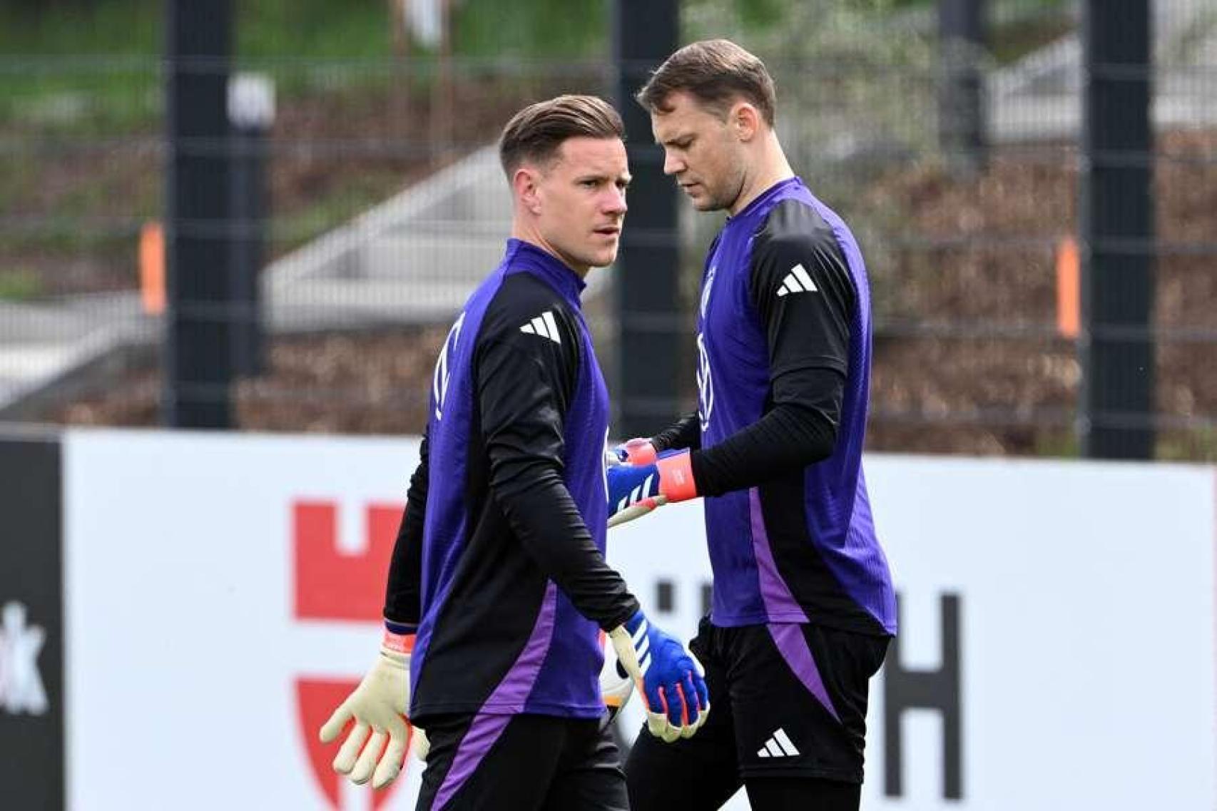 Ter Stegen y Neuer en un entrenamiento con la selección alemana