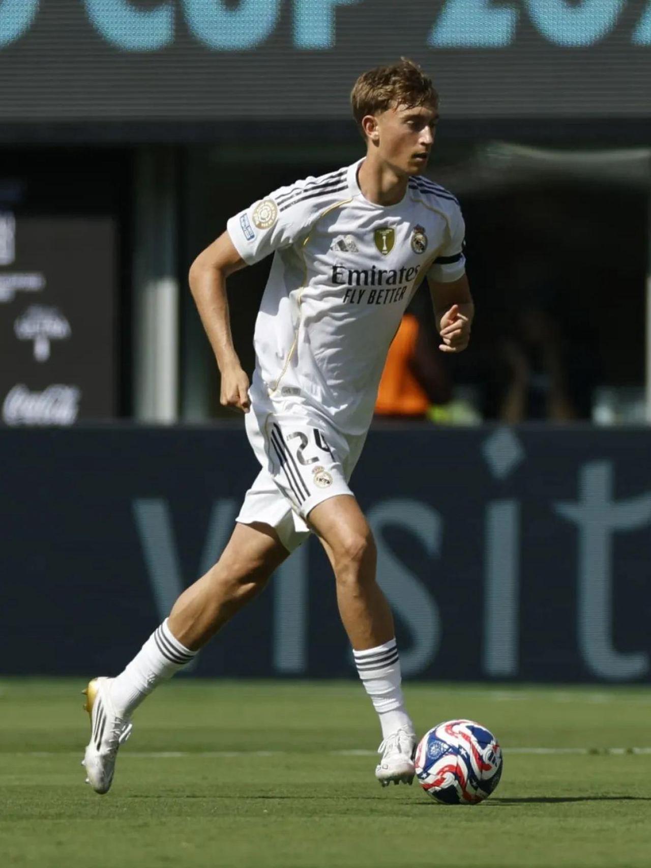 Dean Huijsen en un partido del Mundial de Clubes con el Real Madrid