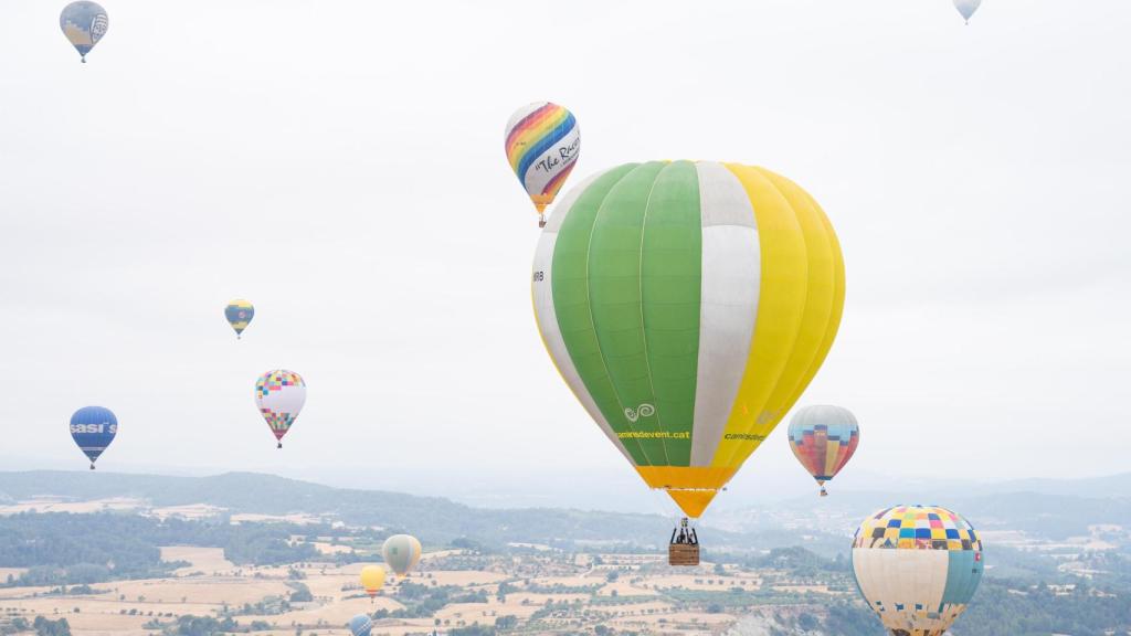 Globos aerostáticos en los cielos de Igualada en el European Balloon Festival