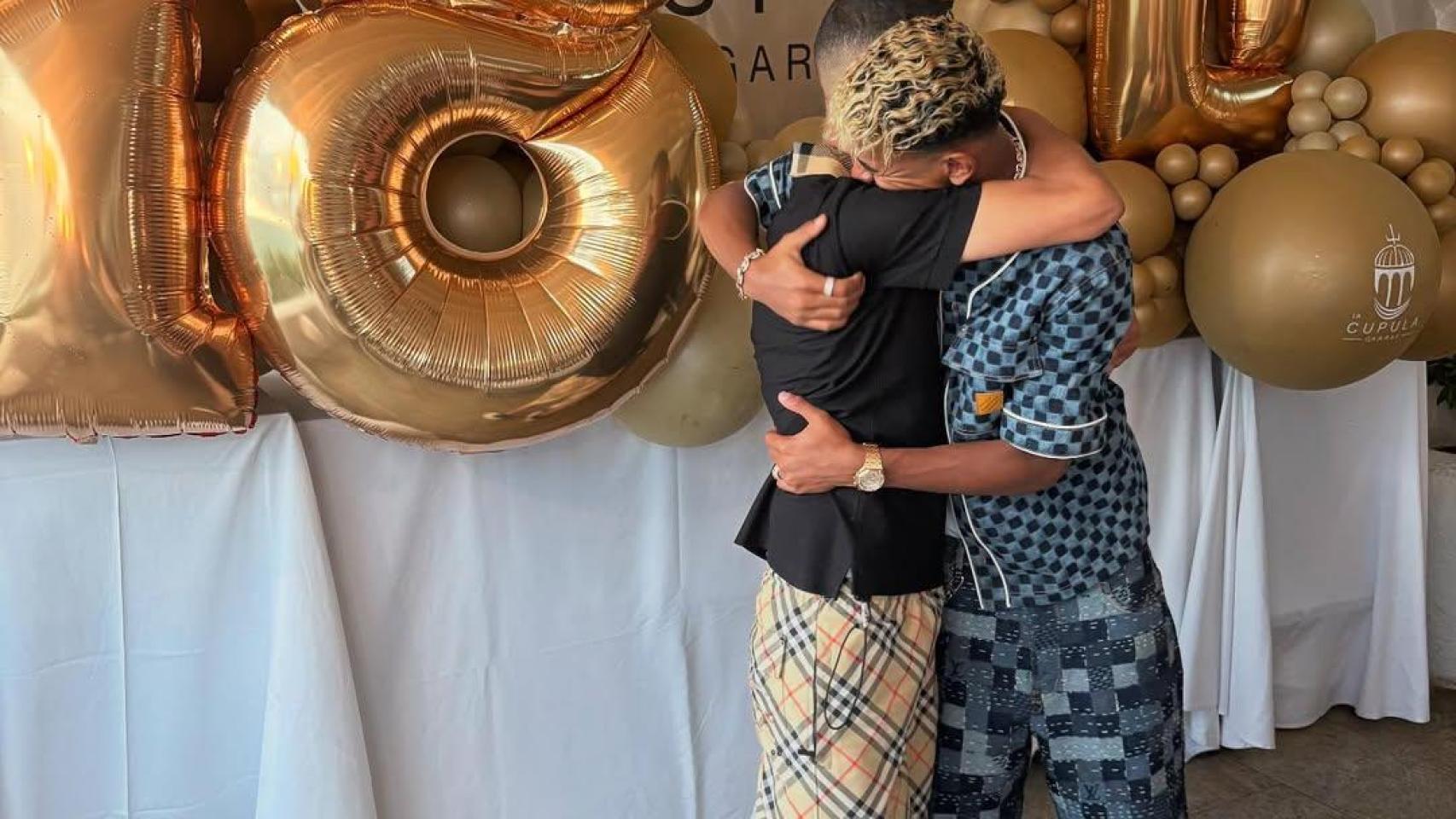 Mounir Nasraoui felicita a su hijo Lamine Yamal