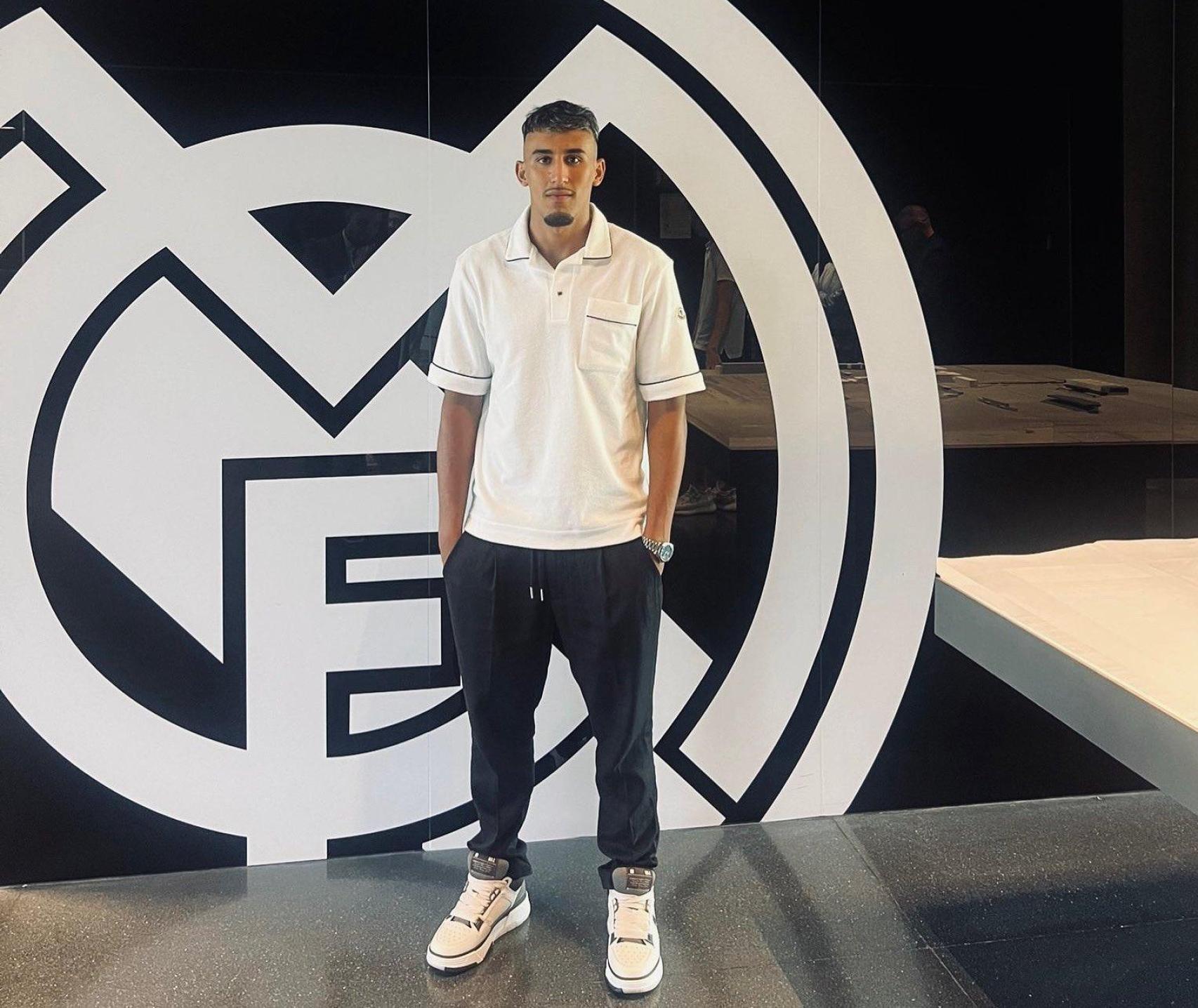 Rachad Fettal, en las instalaciones del Real Madrid para firmar como nuevo fichaje del Castilla