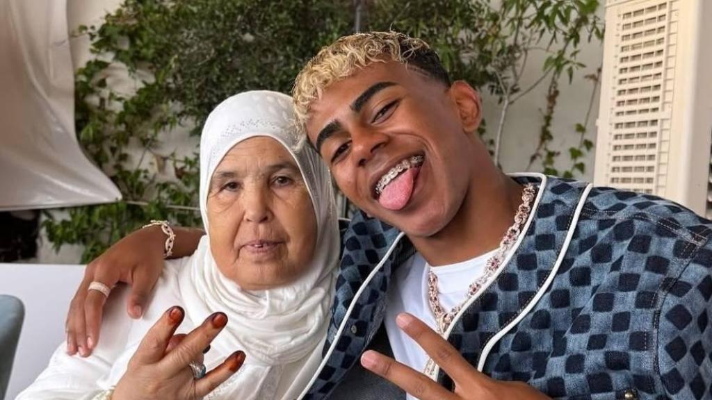 Lamine Yamal celebra su cumpleaños en La Cúpula con su abuela