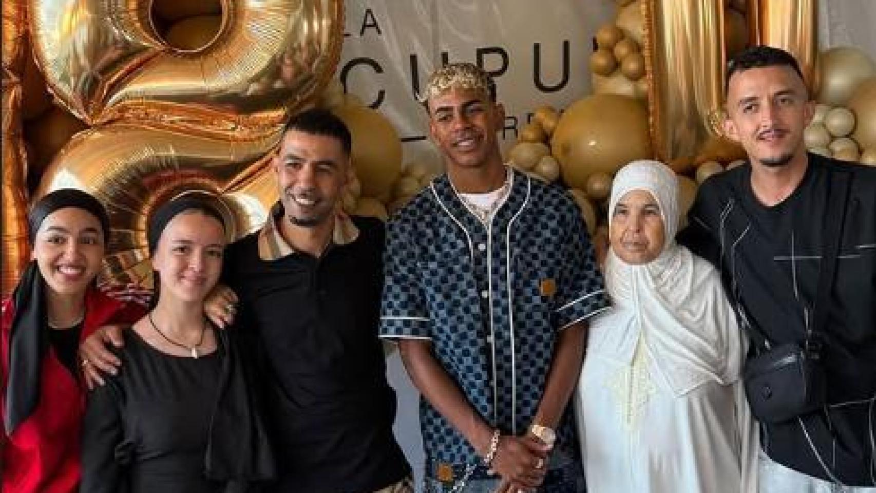 Lamine Yamal celebra su cumpleaños en La Cúpula