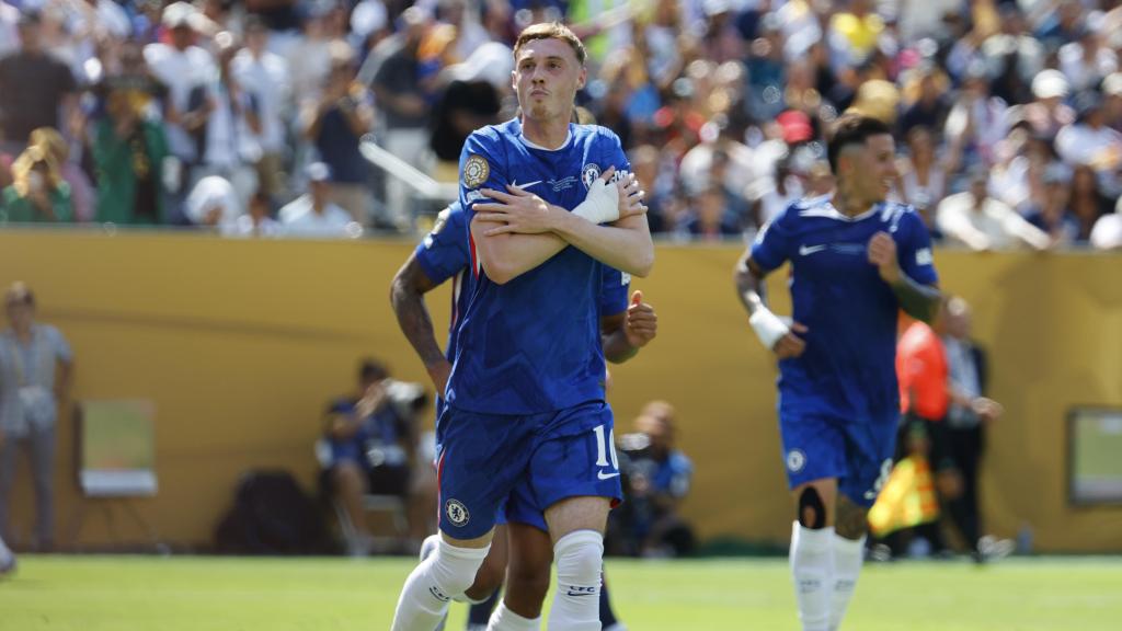 Cole Palmer celebra su doblete al PSG en la final del Mundial de Clubes