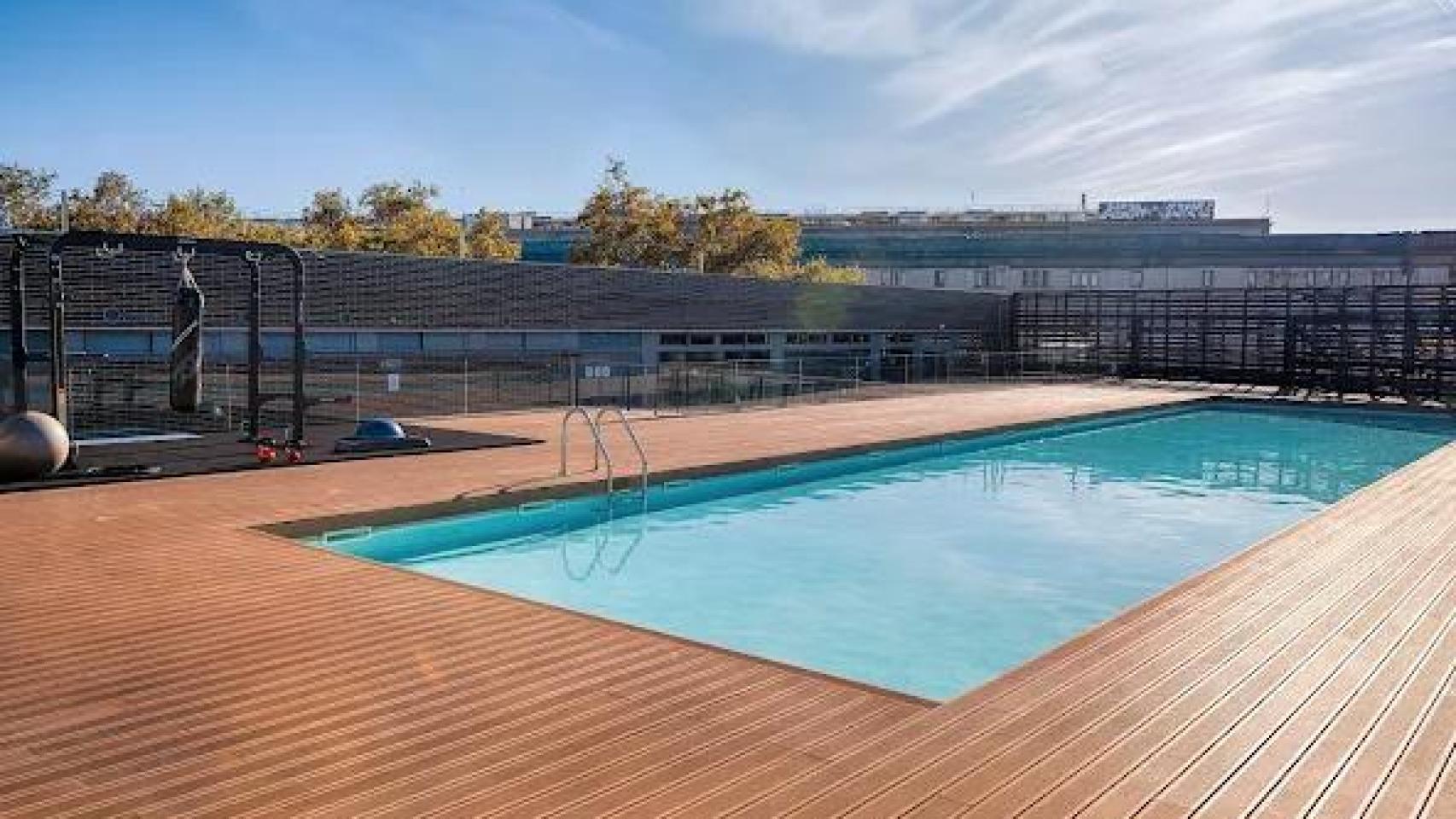 Piscina exterior de OKEYMAS CEM Parc de la Ciutadella