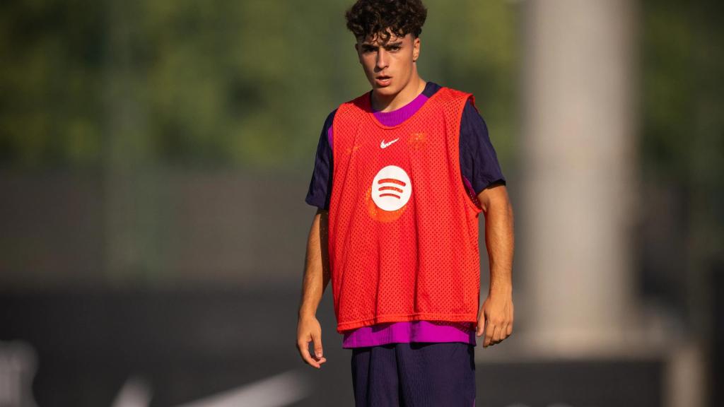 Jan Virgili durante un entrenamiento del primer equipo del Barça en la pretemporada