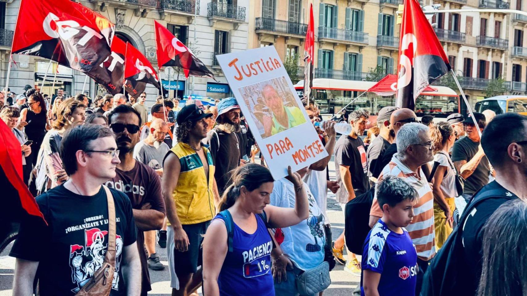 Los trabajadores de limpieza de Barcelona se manifiestan por la muerte de Montse