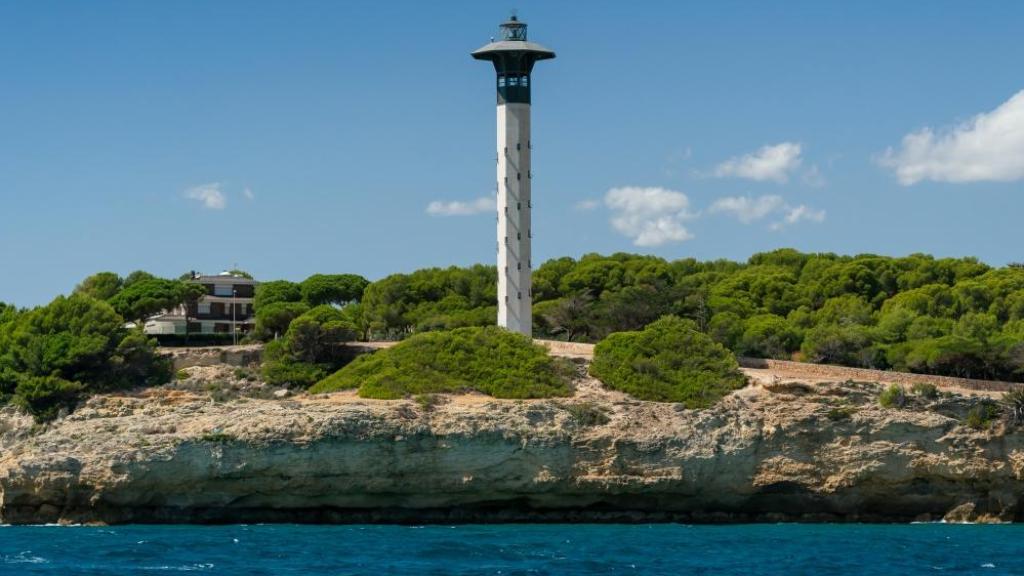 Está es la desconocida playa del faro oculta en una villa romana de Tarragona