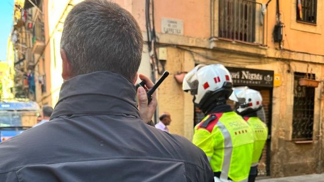 Imagen de archivo de agentes de los mossos durante un 'Pla Kanpai' en Barcelona
