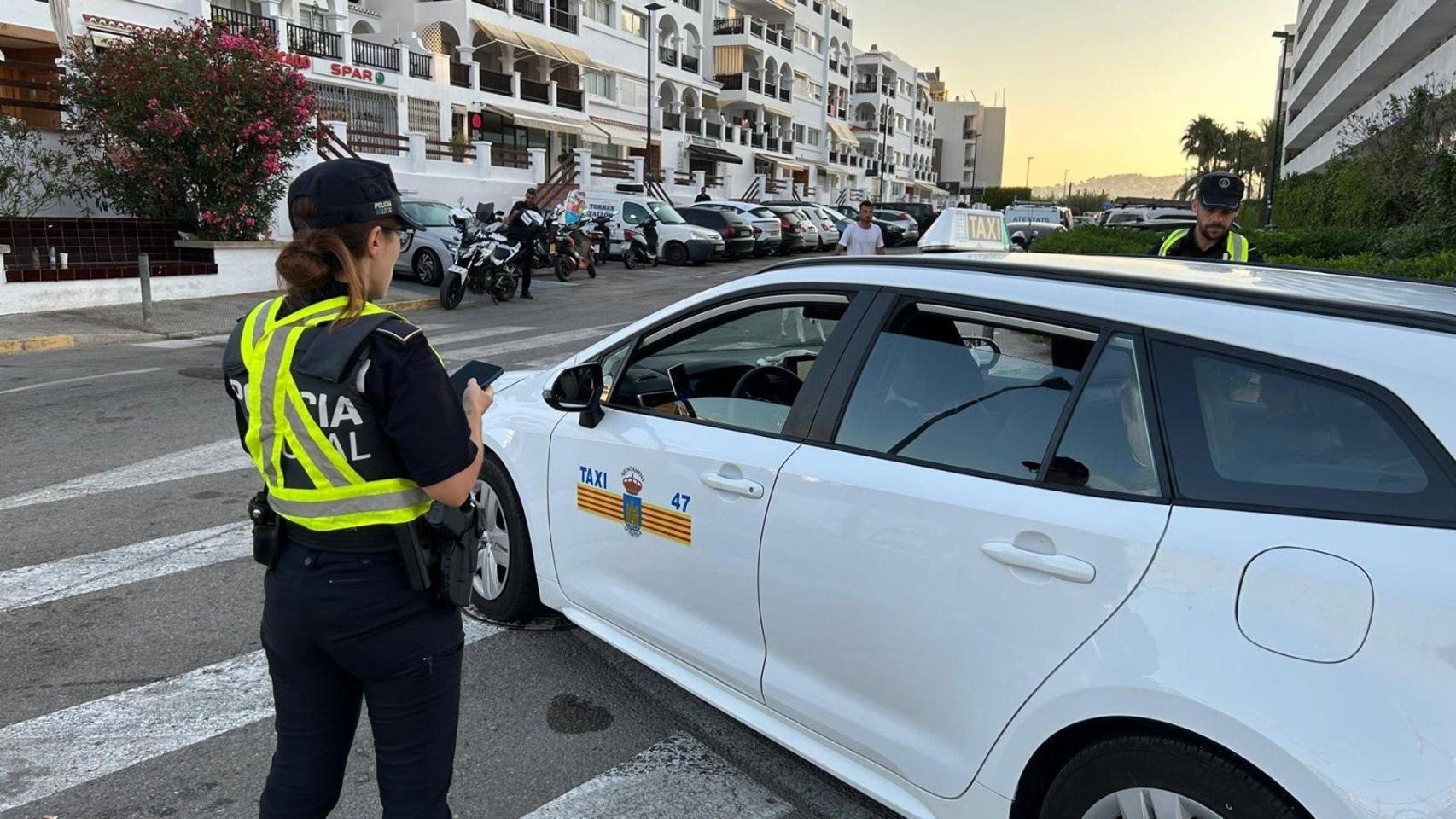 Control a un taxi en la ciudad de Ibiza
