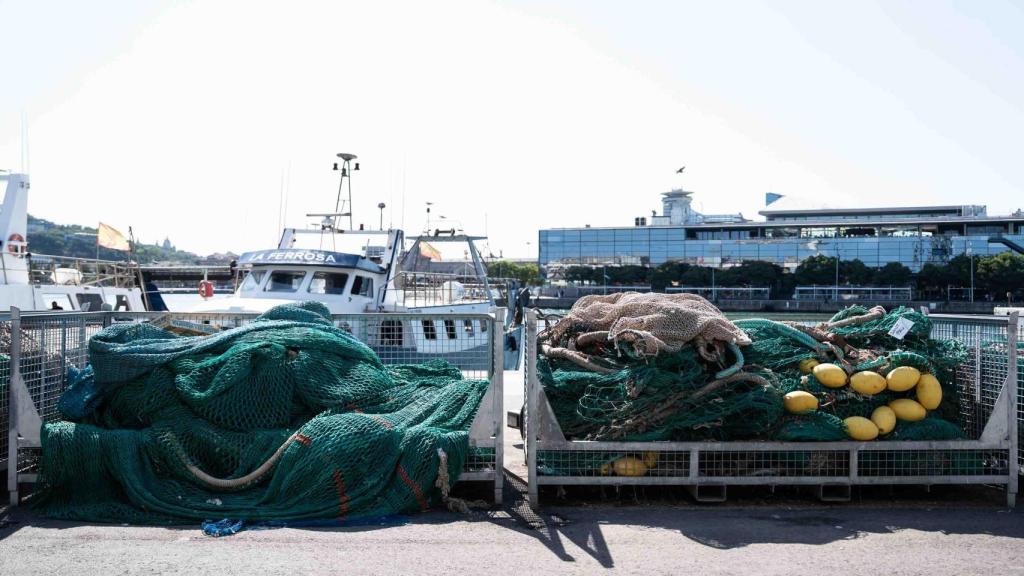 Un barco de pesca en el Port de Barcelona