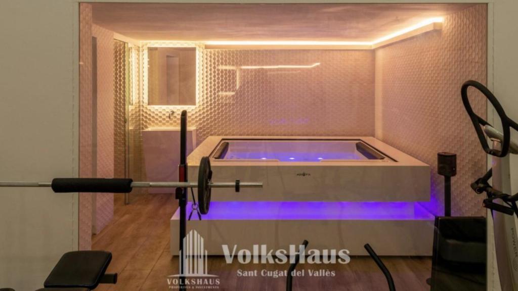 Una de les estances a l'interior de la casa d'Ibai Llanos