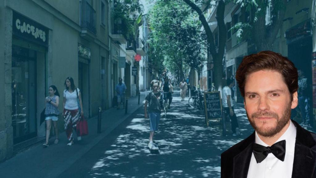 Montaje con el barrio de Grácia de fondo y el actor Daniel Brühl