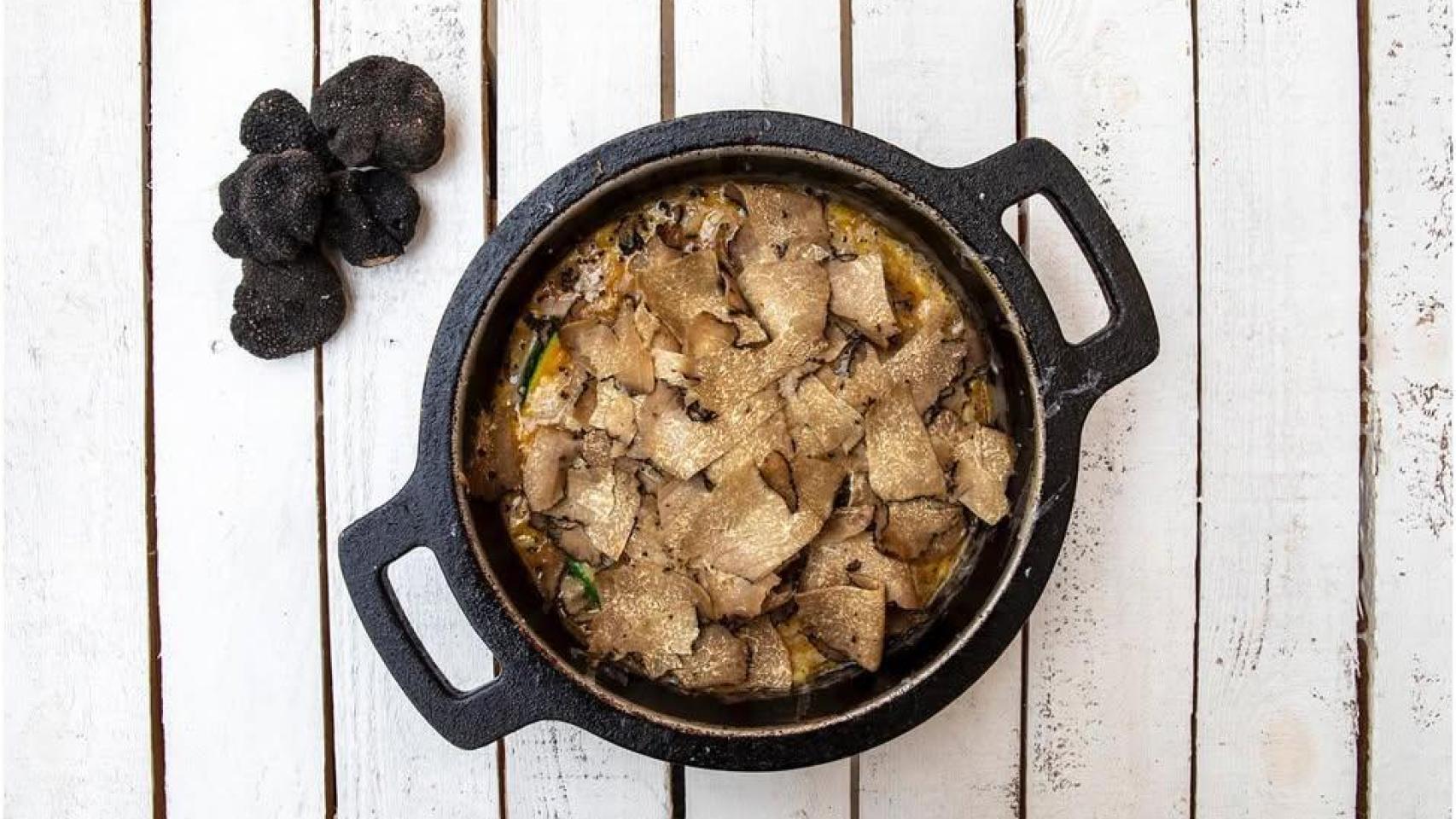 Arroz 'a la masqueta' de azafrán con calabación, queso Mahón y trufa