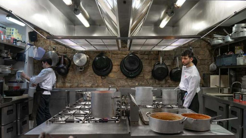 Interior de la cocina del restaurante Passadís del Pep